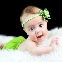 Bebelusa tinuta in puf